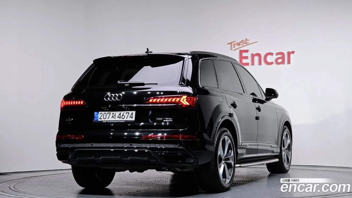 Audi Q7 — фото 2