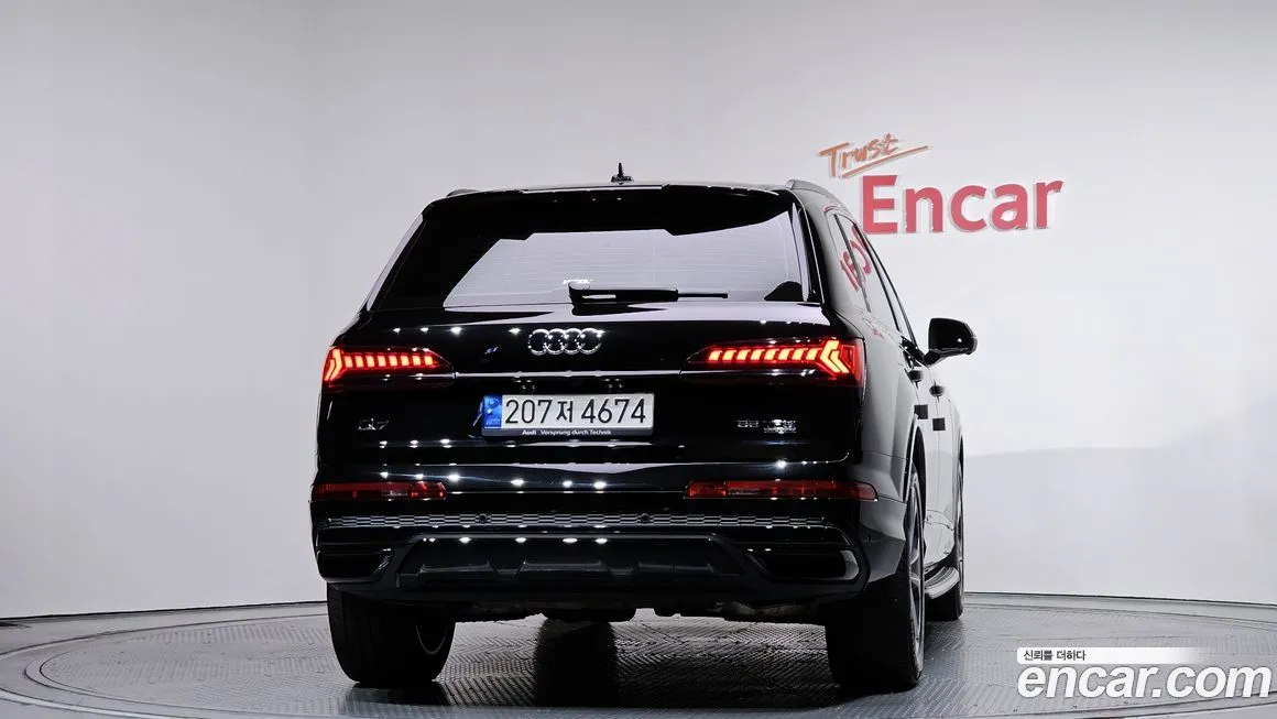 Audi Q7 — фото 4