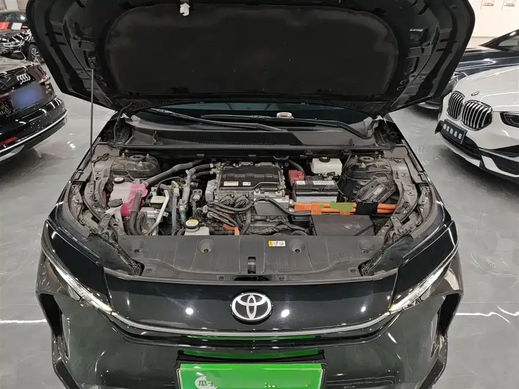 Toyota bZ4X 2023 из CN, фото 10