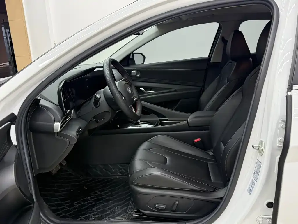 Hyundai Elantra 2021 из CN, фото 7