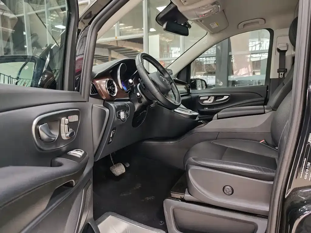 Mercedes-Benz V-Class 2021 из CN, фото 4