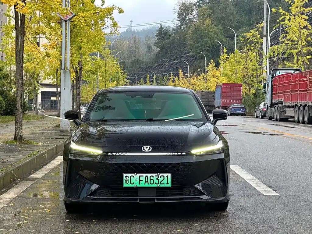 Changan UNI-V iDD 2024 из CN, фото 2