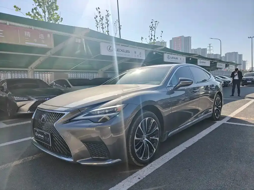Lexus LS 2021 из CN, фото 1