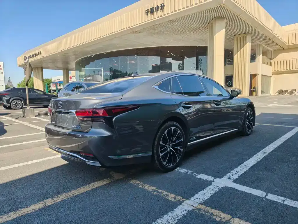Lexus LS 2021 из CN, фото 4