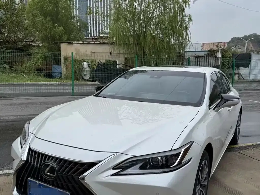 Lexus ES 2024 из CN, фото 1