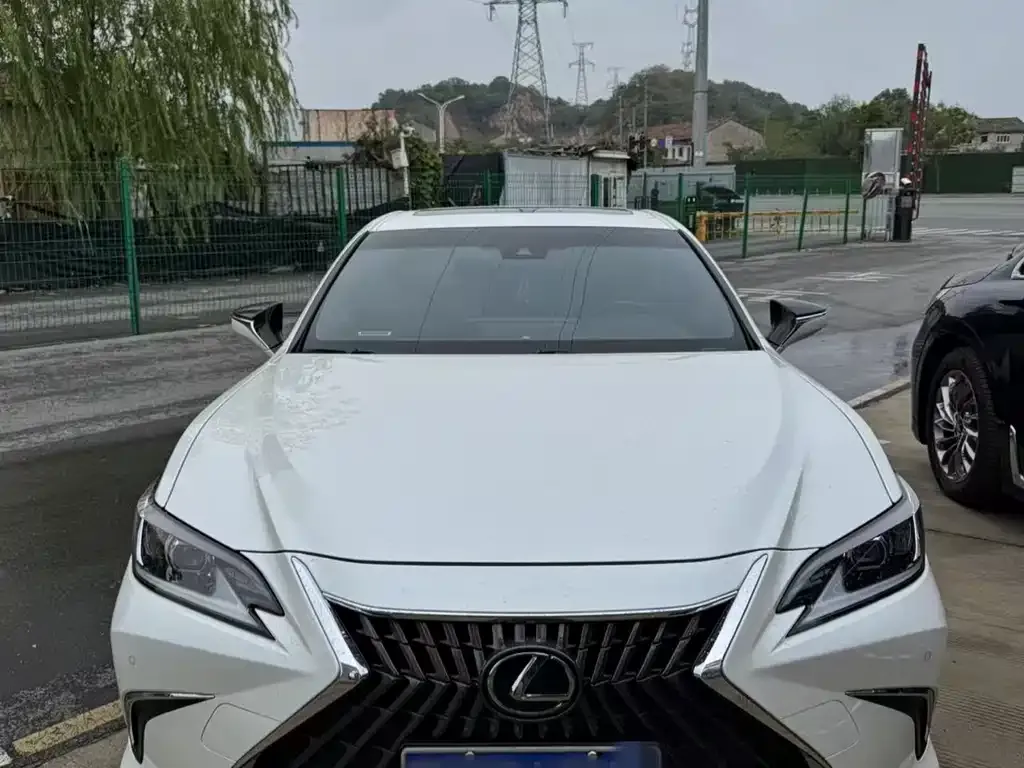 Lexus ES 2024 из CN, фото 2
