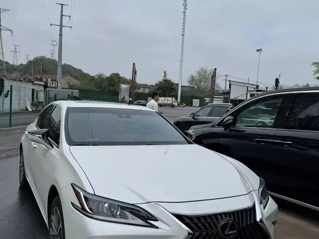 Lexus ES 2024 из CN, фото 3
