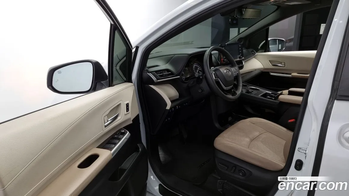 Toyota Sienna 2023 из KR, фото 10