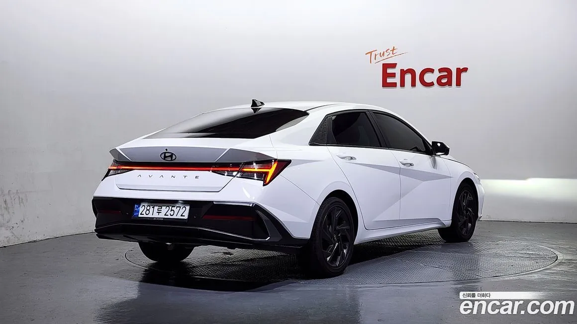 Hyundai AVANTE 2024 из KR, фото 2