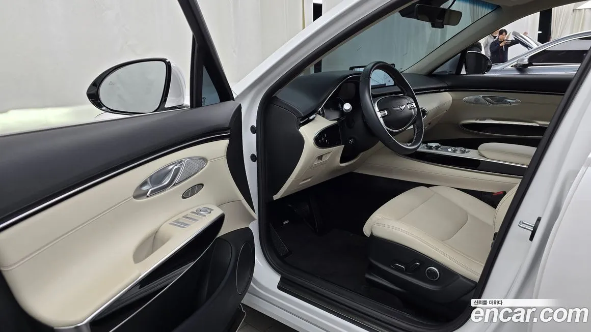 Genesis GV70 — фото 10