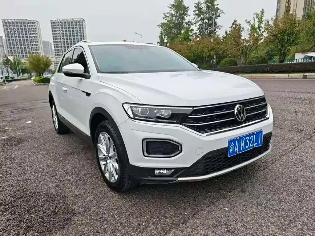 Volkswagen T-Roc — фото 3