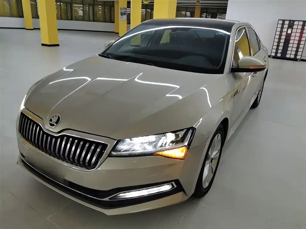 Skoda Superb 2021 из CN, фото 1