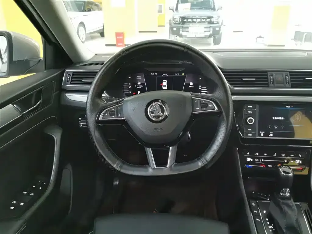 Skoda Superb 2021 из CN, фото 3