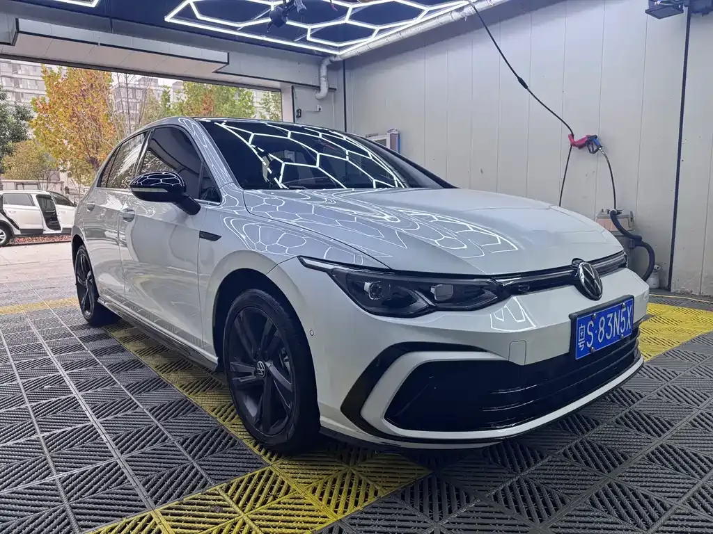 Volkswagen Golf 2022 из CN, фото 3