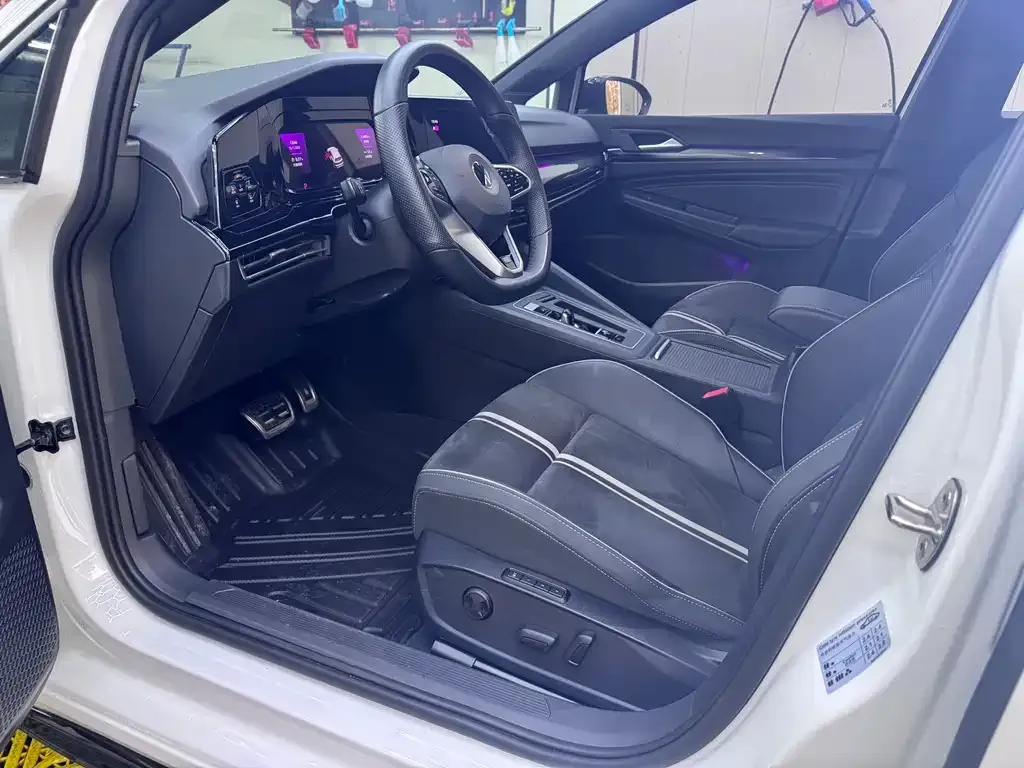 Volkswagen Golf 2022 из CN, фото 7