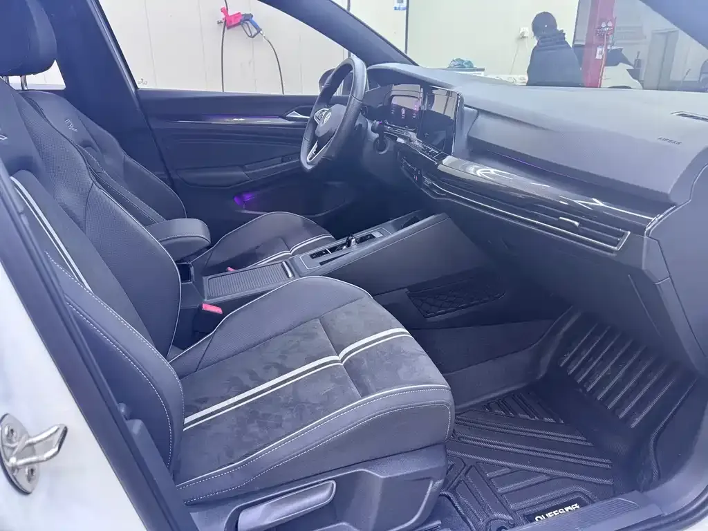 Volkswagen Golf 2022 из CN, фото 9