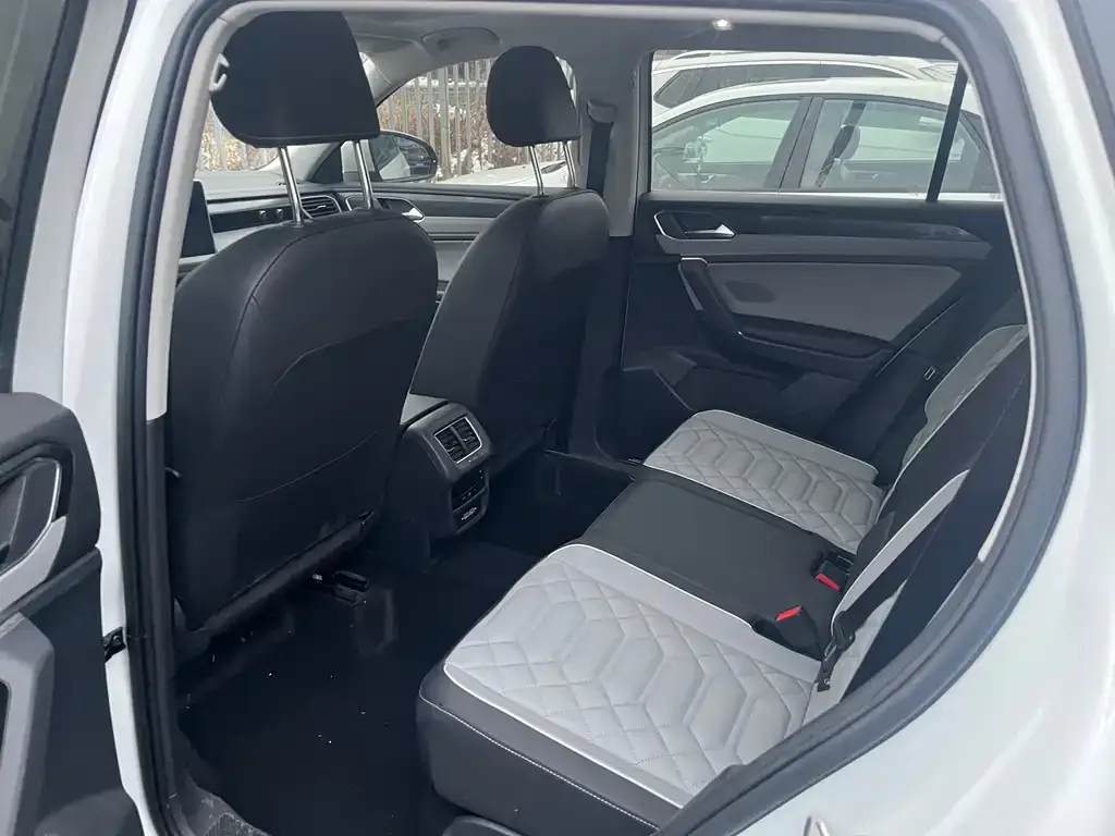 Volkswagen Tayron 2022 из CN, фото 9