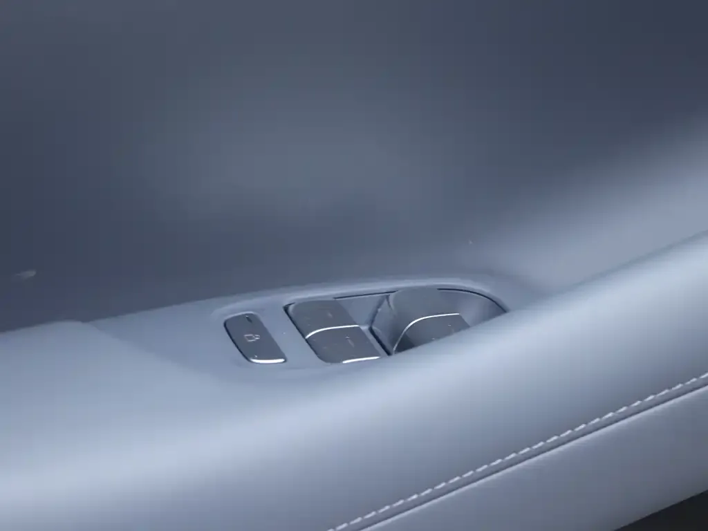 Xiaomi YU7 — фото 5