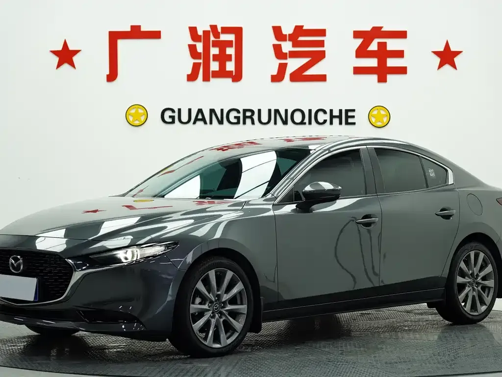 Mazda 3 Axela 2022 из CN, фото 1