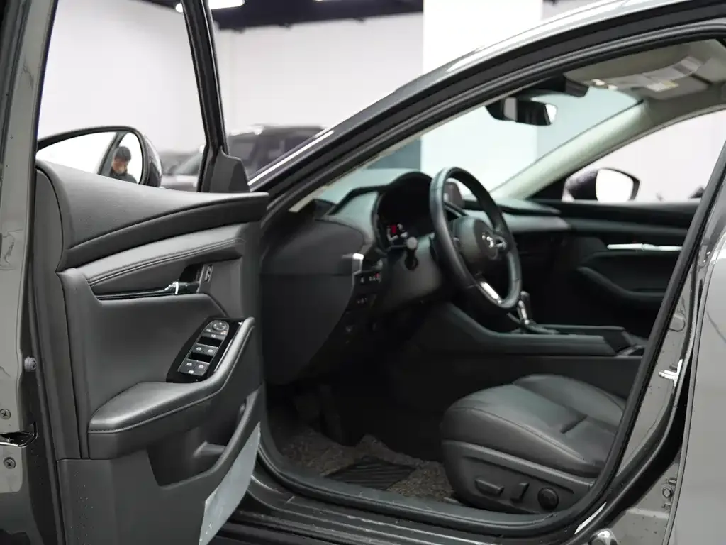 Mazda 3 Axela 2022 из CN, фото 9