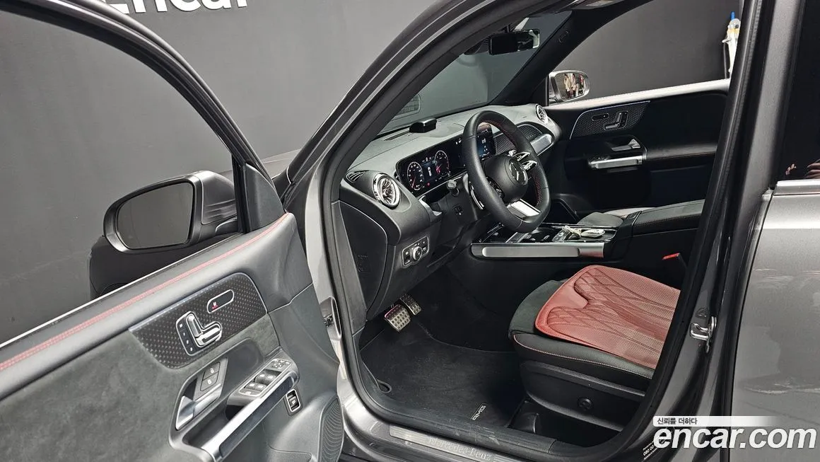 Mercedes-Benz GLB-Class — фото 10