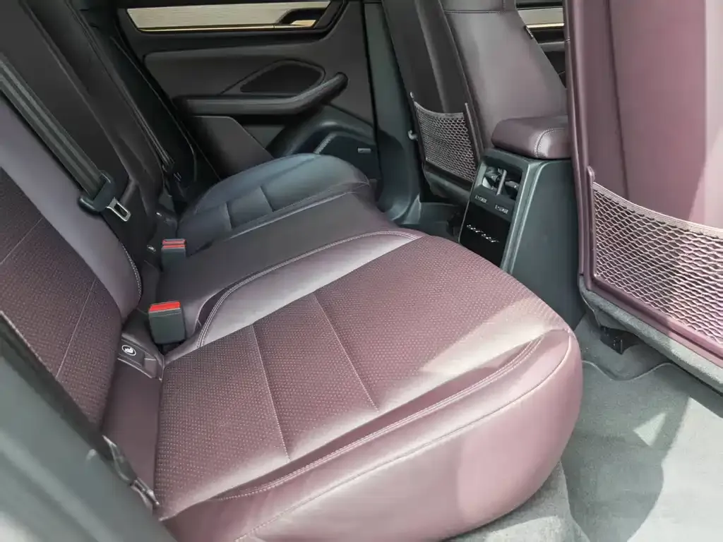 Porsche Macan EV 2024 из CN, фото 10