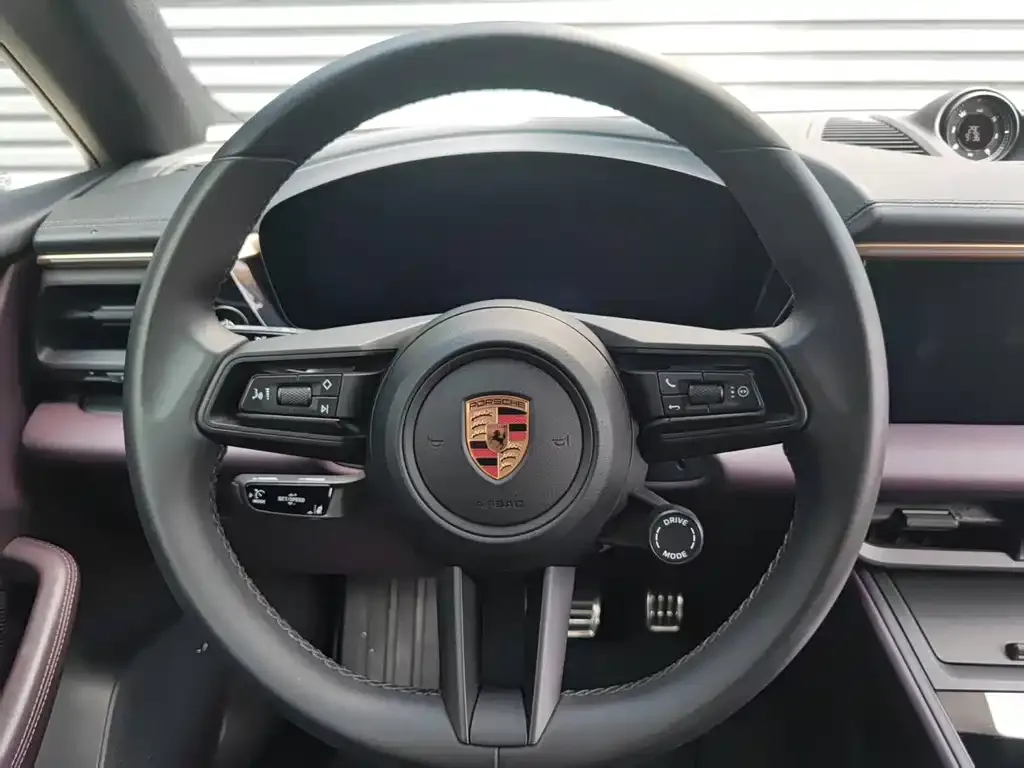 Porsche Macan EV 2024 из CN, фото 9
