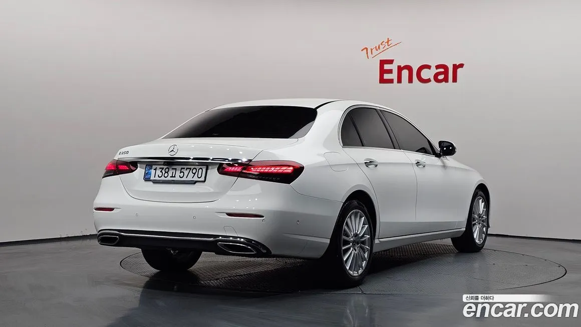 Mercedes-Benz E-Class 2021 из KR, фото 2