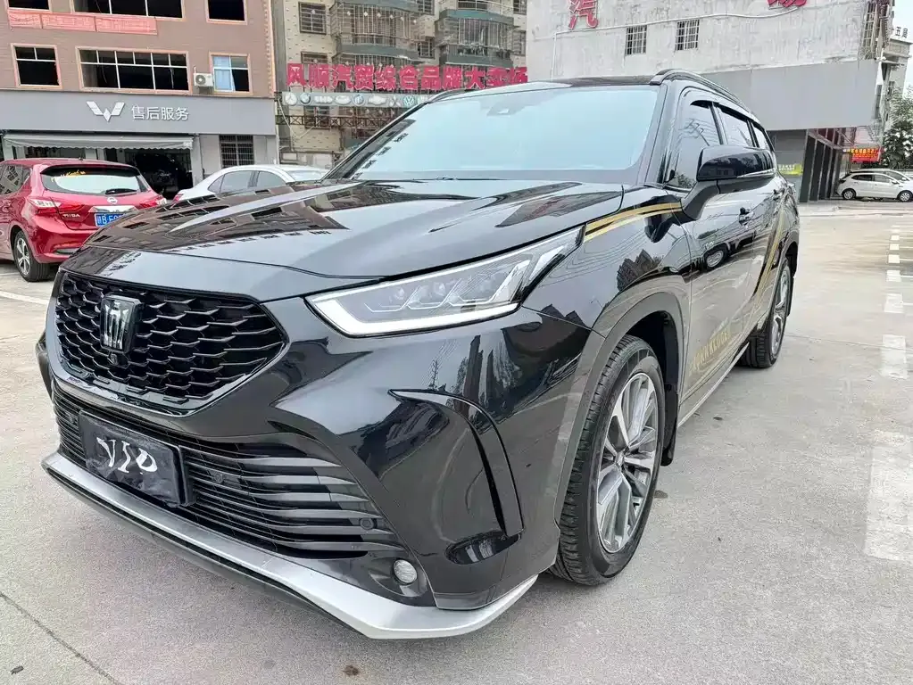 Toyota Crown Kluger 2025 из CN, фото 3