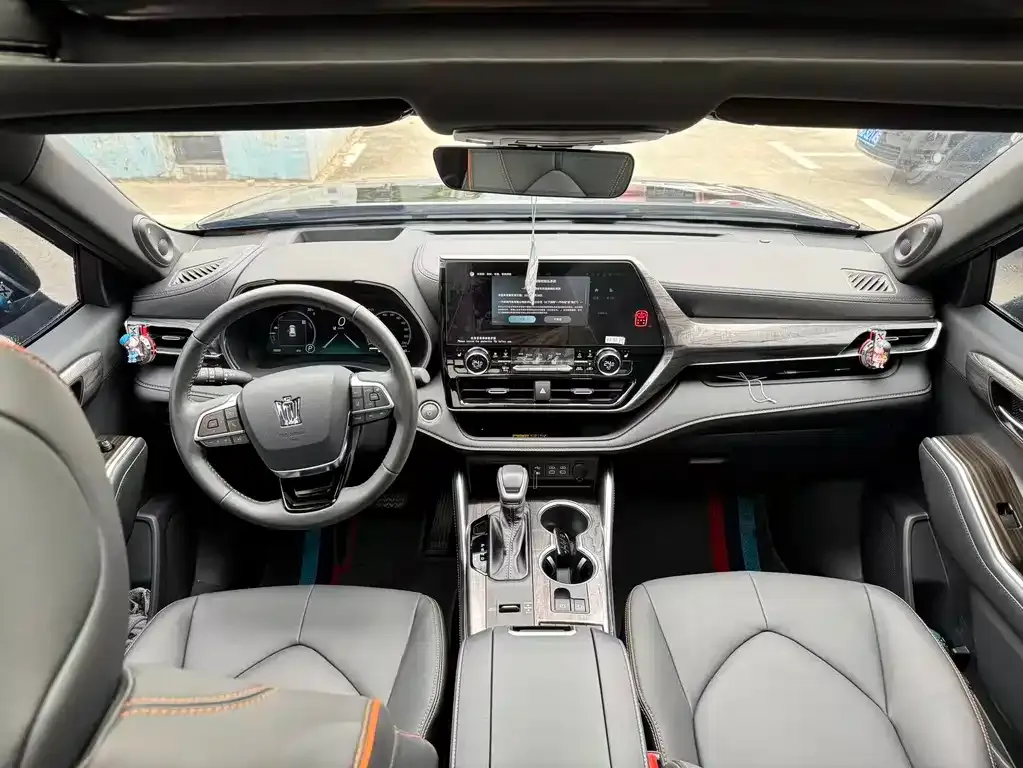 Toyota Crown Kluger 2025 из CN, фото 6