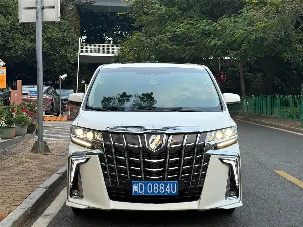 Toyota Alphard 2021 из CN, фото 2