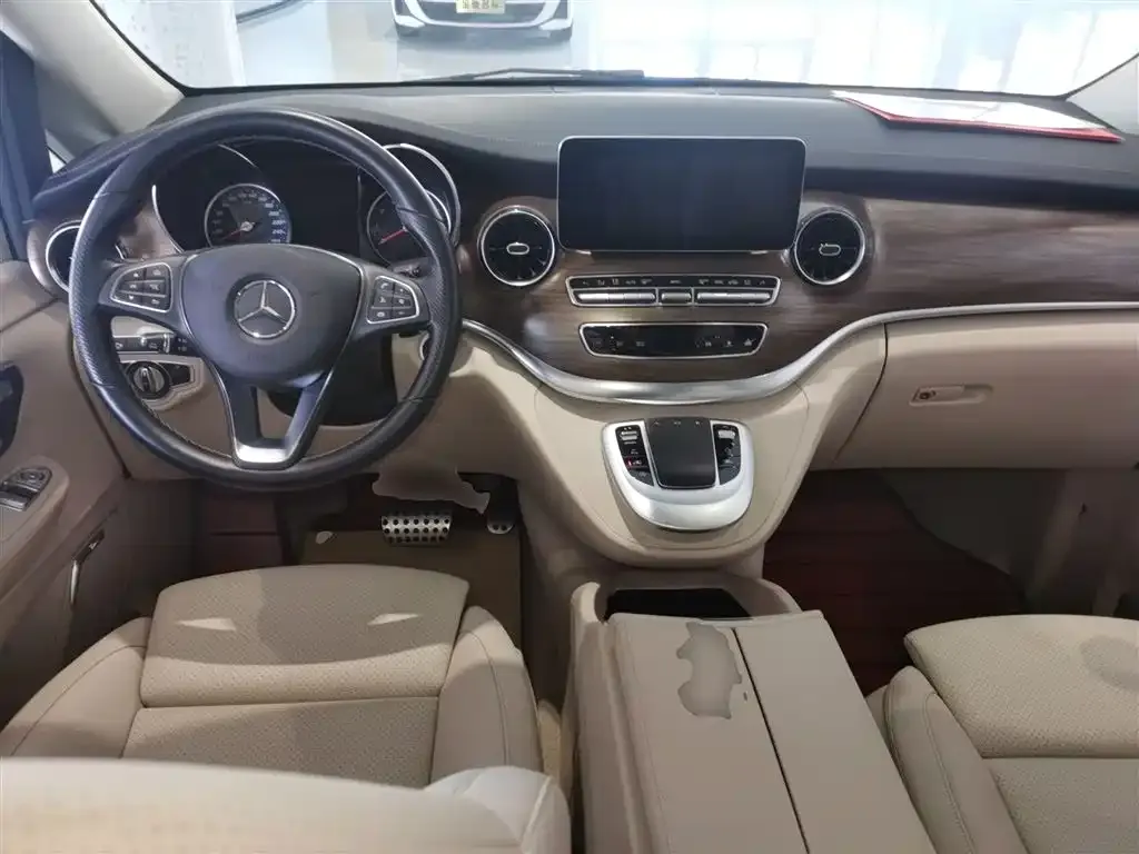 Mercedes-Benz V-Class 2023 из CN, фото 10