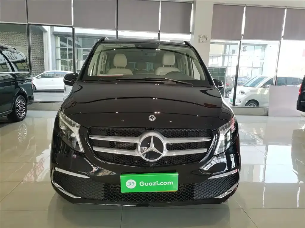 Mercedes-Benz V-Class 2023 из CN, фото 3