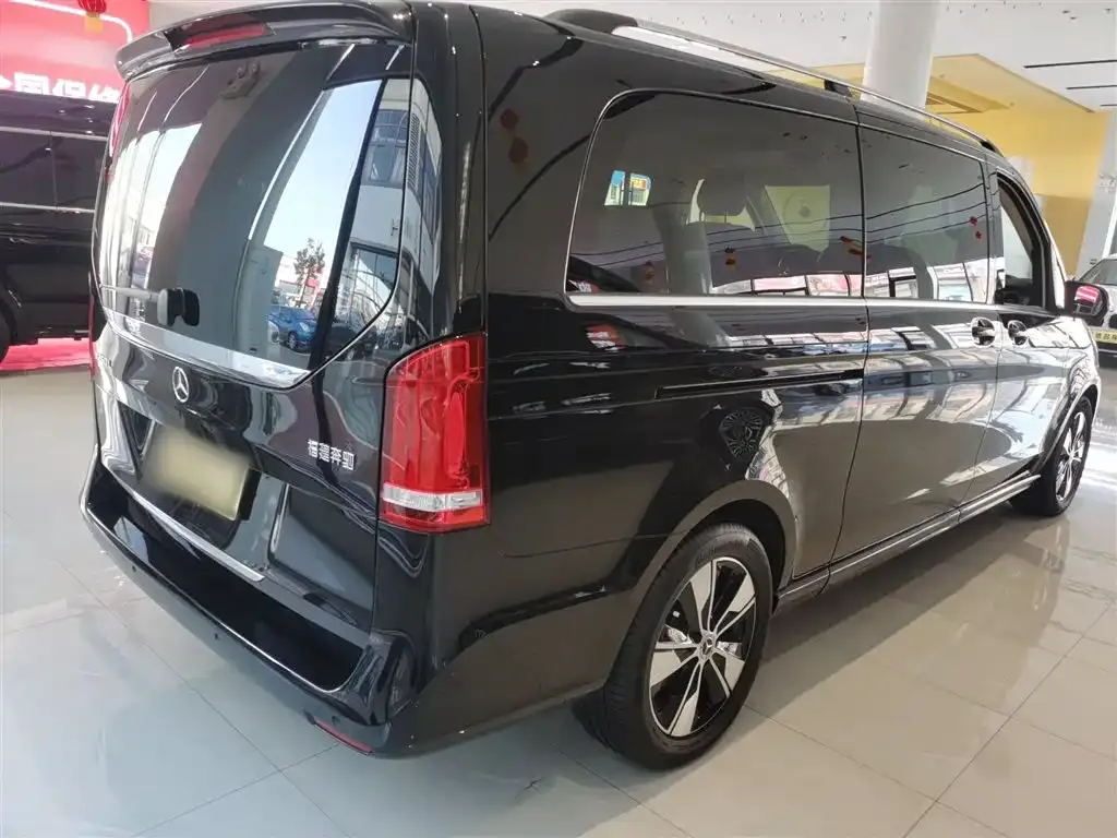 Mercedes-Benz V-Class 2023 из CN, фото 7