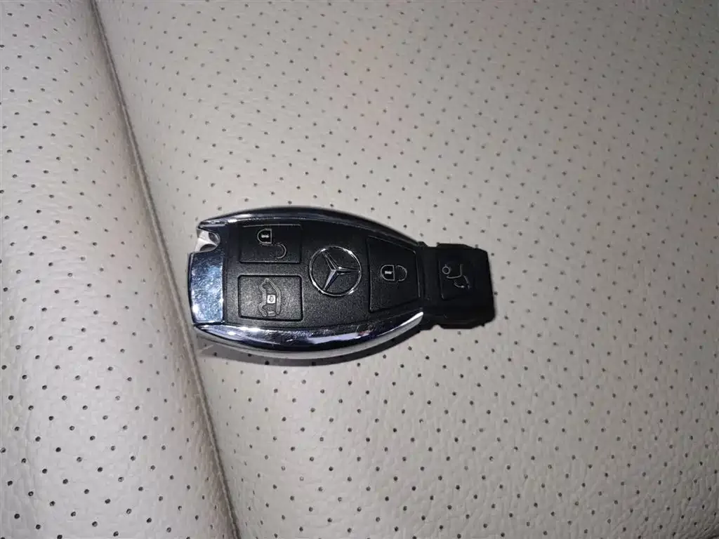 Mercedes-Benz V-Class 2023 из CN, фото 9