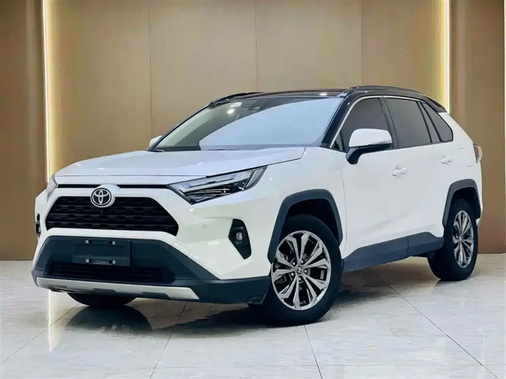 Toyota RAV4 2023 из CN, фото 1