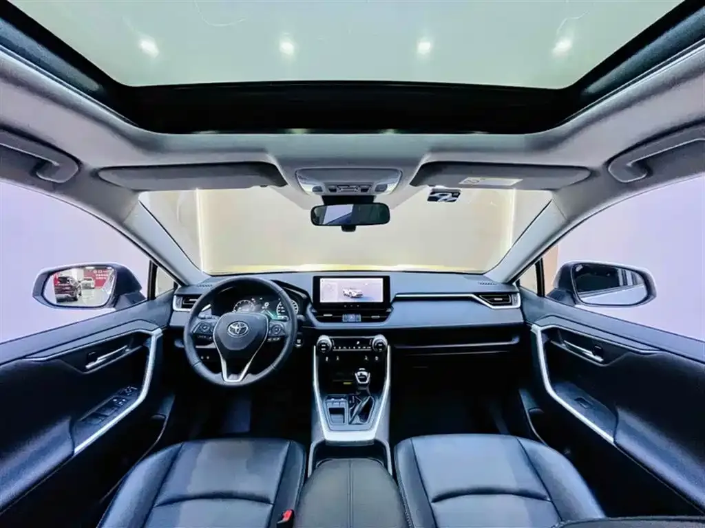 Toyota RAV4 2023 из CN, фото 9