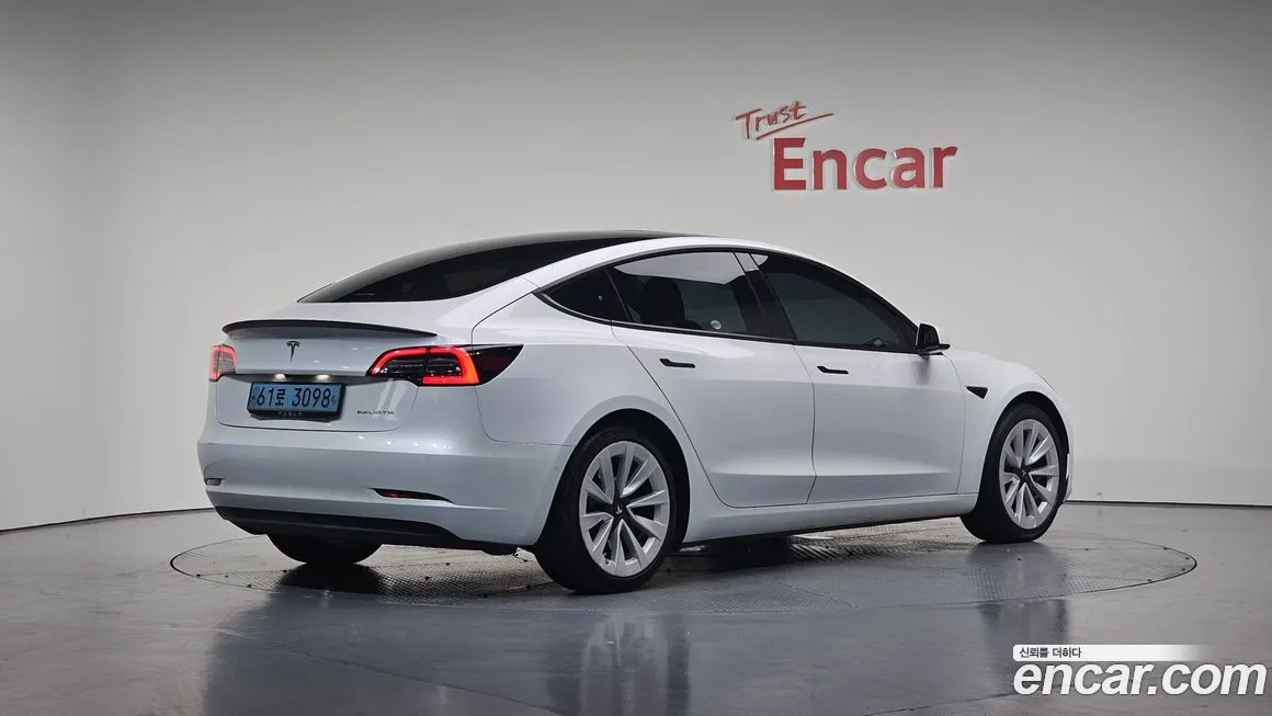 Tesla Model 3 2021 из KR, фото 2