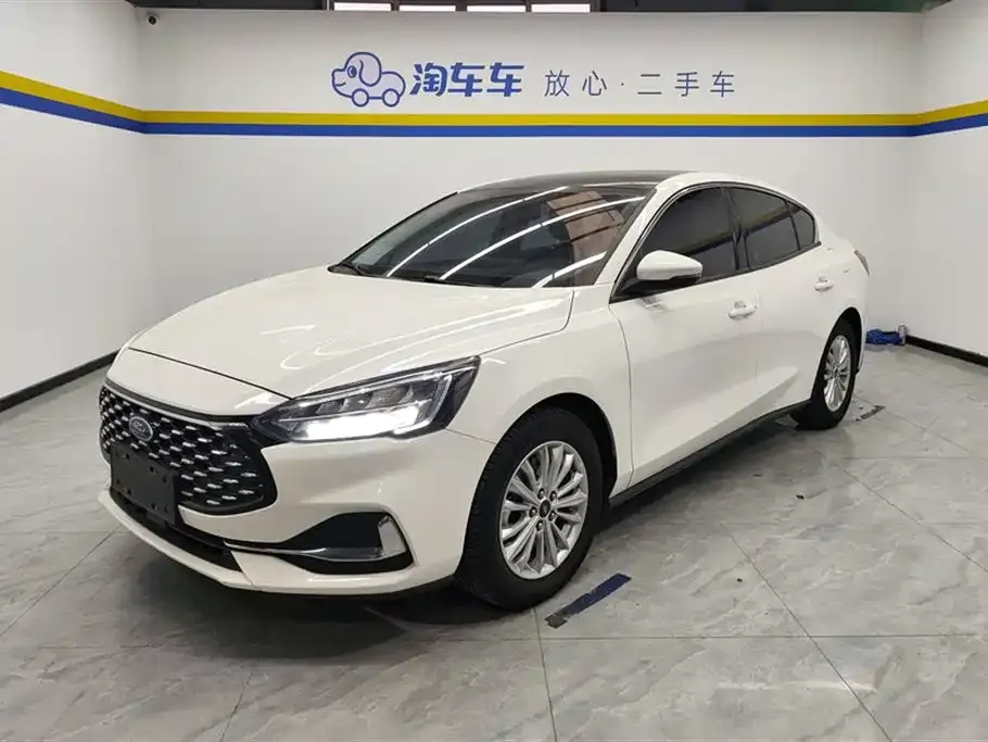 Ford Focus 2022 из CN, фото 1