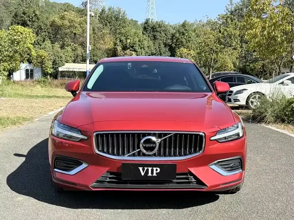 Volvo S60 2021 из CN, фото 2