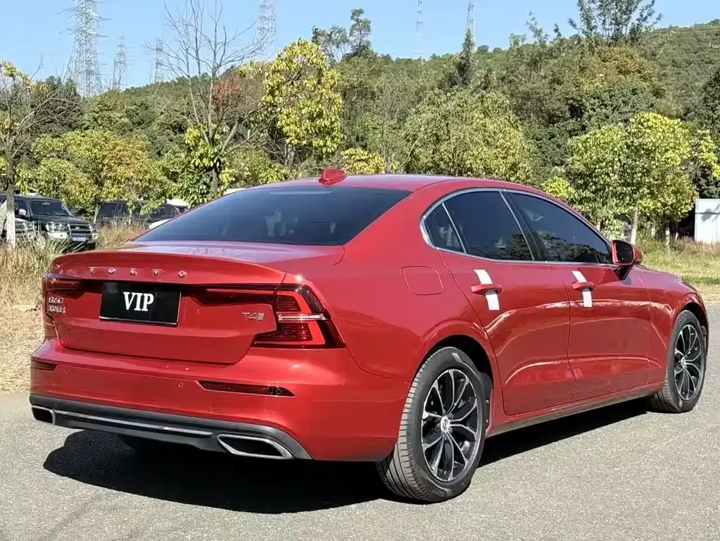 Volvo S60 2021 из CN, фото 4
