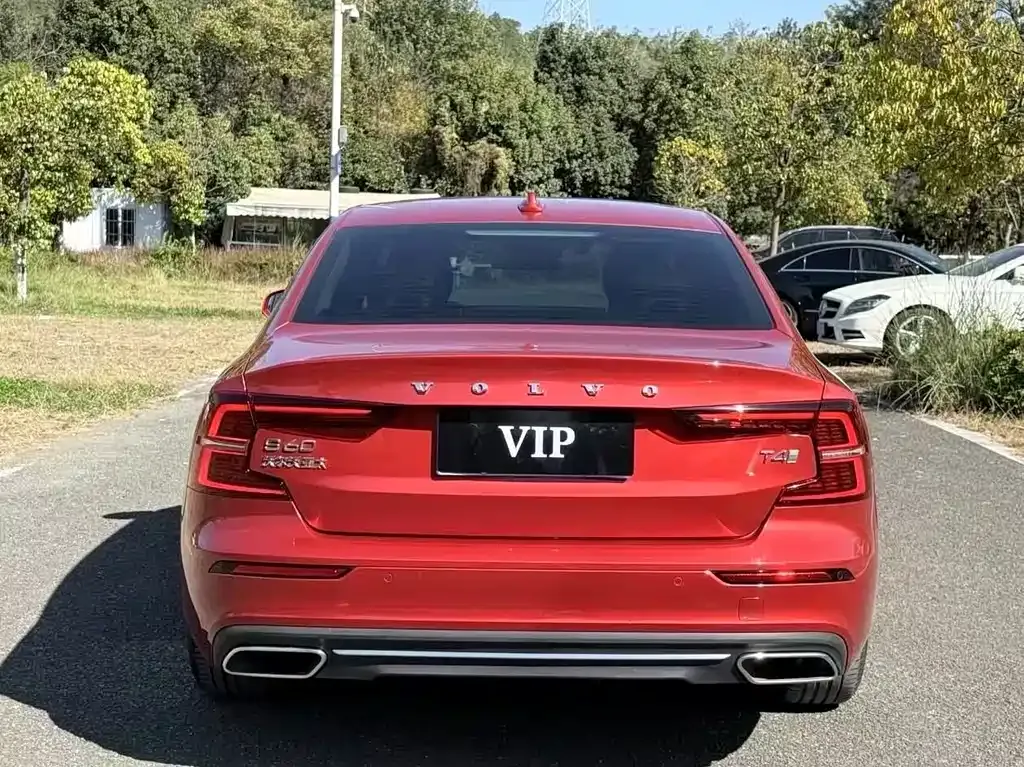 Volvo S60 2021 из CN, фото 5