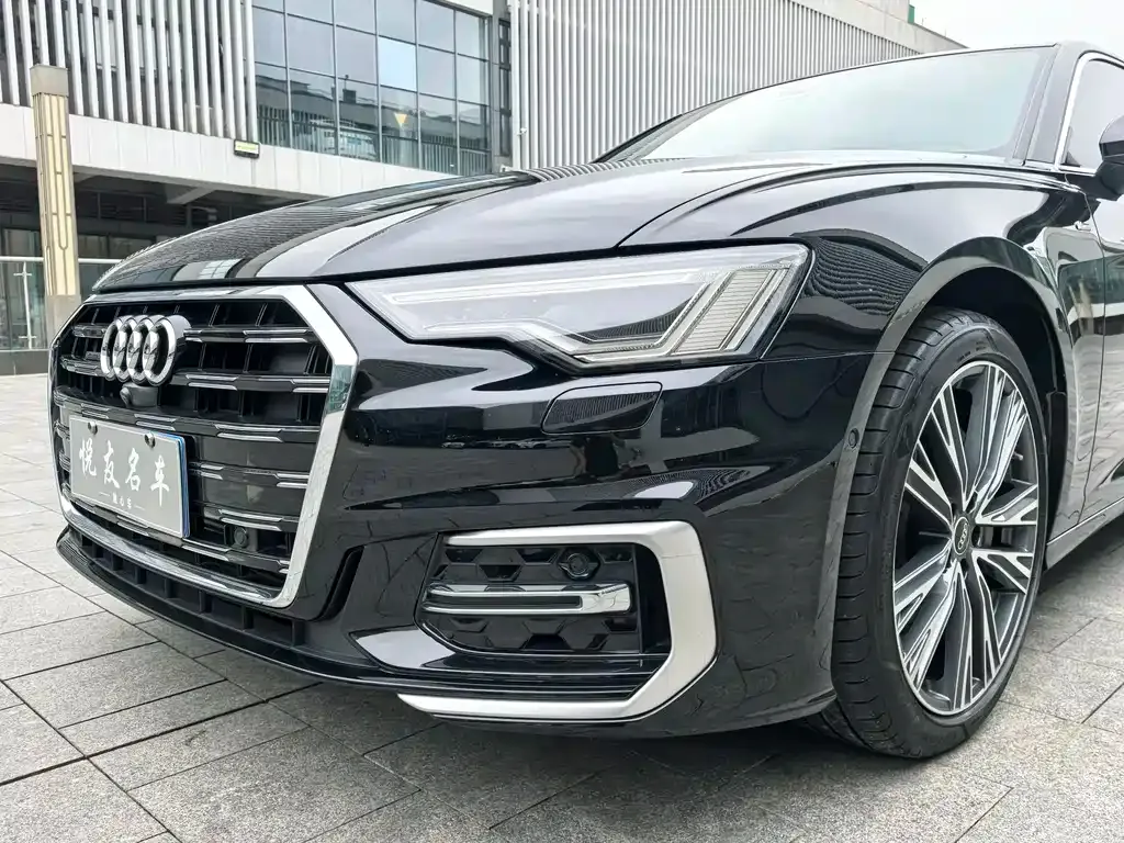 Audi A6L — фото 10