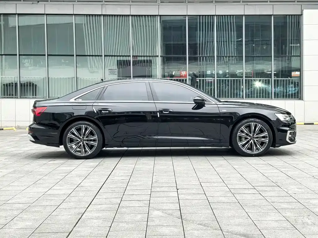 Audi A6L — фото 4
