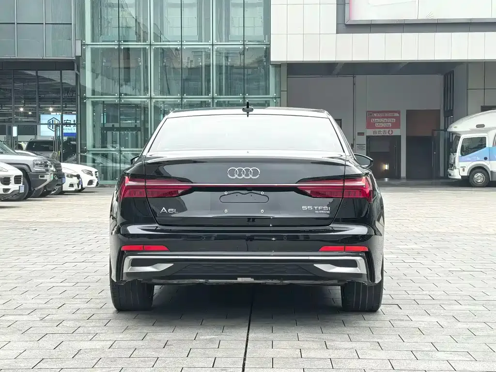 Audi A6L — фото 6