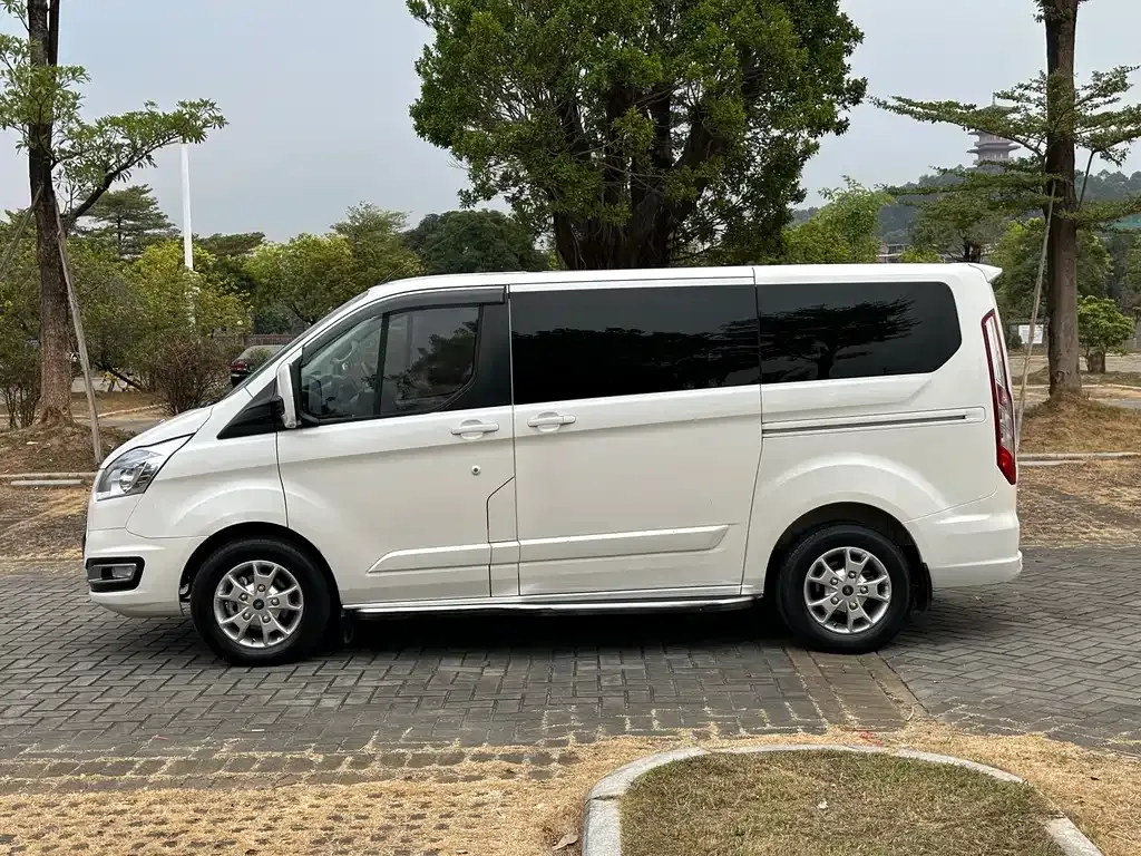 Ford Tourneo 2021 из CN, фото 8