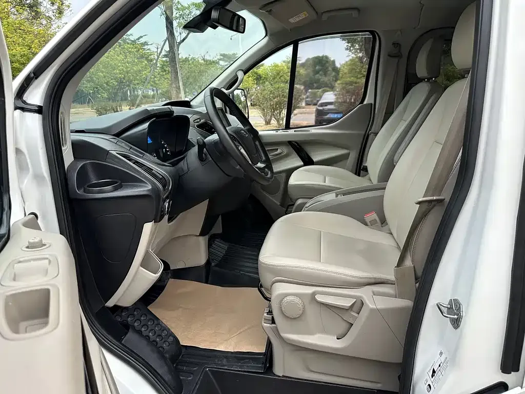 Ford Tourneo 2021 из CN, фото 9