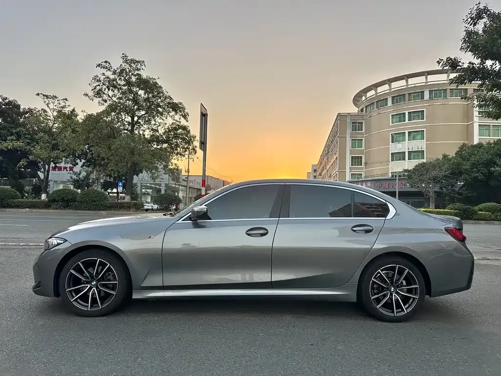 BMW 3 Series 2023 из CN, фото 3
