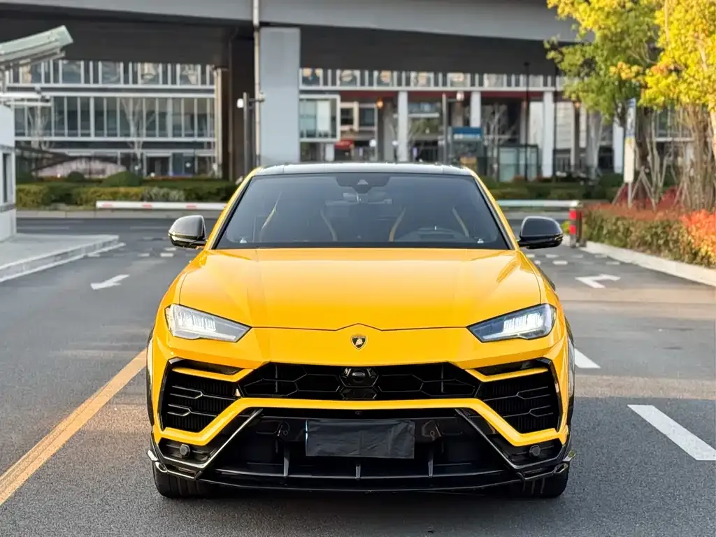 Lamborghini Urus 2022 из CN, фото 1