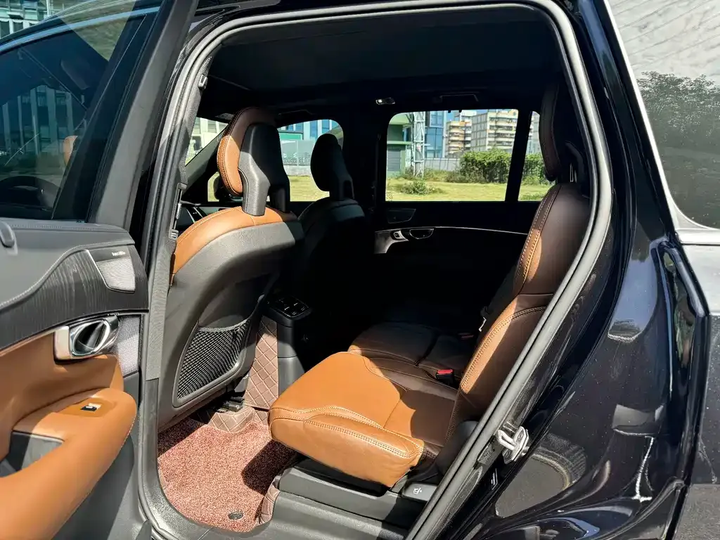 Volvo XC90 PHEV 2022 из CN, фото 5